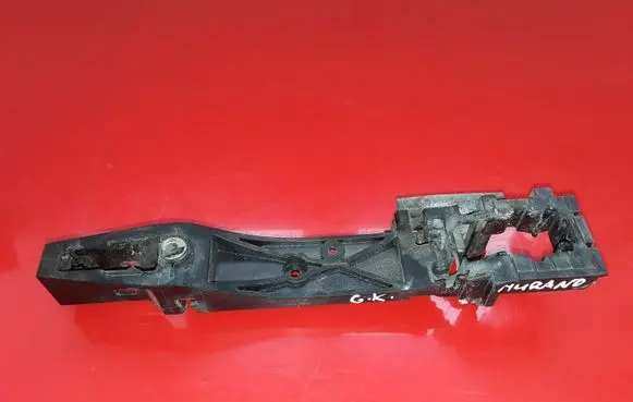 Rear door exterior handle/bracket
