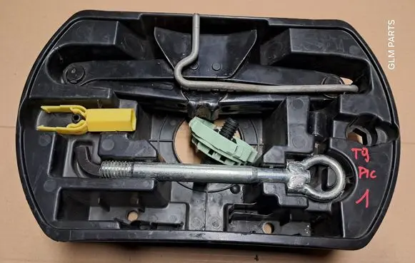 Citroen C4 II Picasso Tool set 9805820580