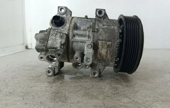 Toyota Avensis T250 Air conditioning (A/C) compressor (pump) 