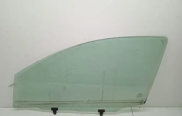 Nissan Qashqai Front door window glass four-door 43R001582 001582