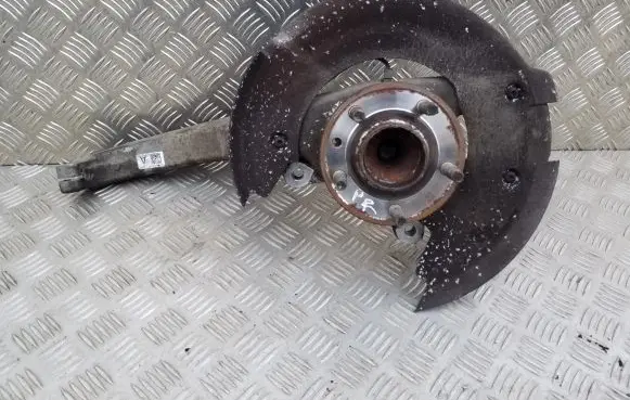 Jaguar XE Front wheel hub GX733K185AB GX733K185A