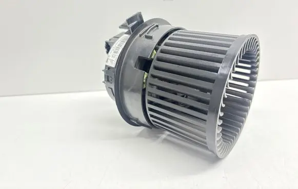 Peugeot 208 I Heater fan/blower T1013140A 1811153 035212112