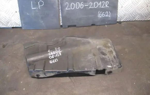 KIA Ceed Intercooler air channel guide 2P120