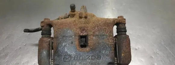 Mazda CX-3 Front brake caliper 203