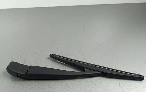 Suzuki SX4 S-Cross Rear wiper blade arm 