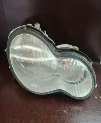 Mercedes-Benz C W203 Headlight/headlamp A2038200261 0301166202