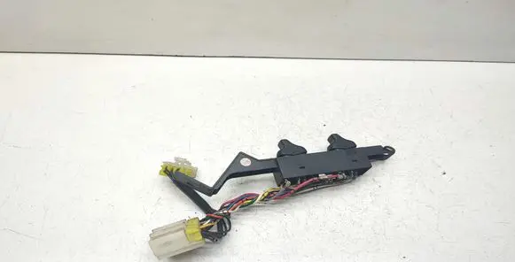 Nissan Primera Electric window control switch