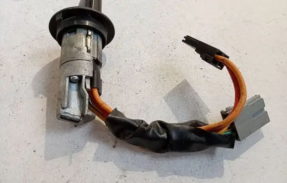 Renault Megane I Ignition lock 123332