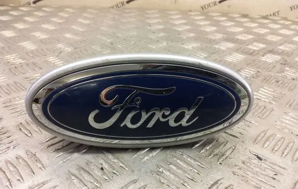 Ford Kuga II Manufacturers badge/model letters 7u5a19h250aa