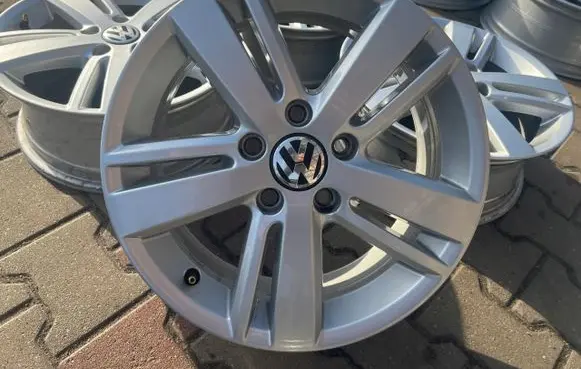 Volkswagen Beetle A5 R16 alloy rim 
