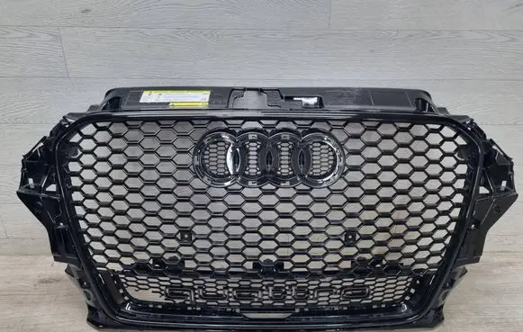 Audi RS3 Front bumper upper radiator grill 8V4853653