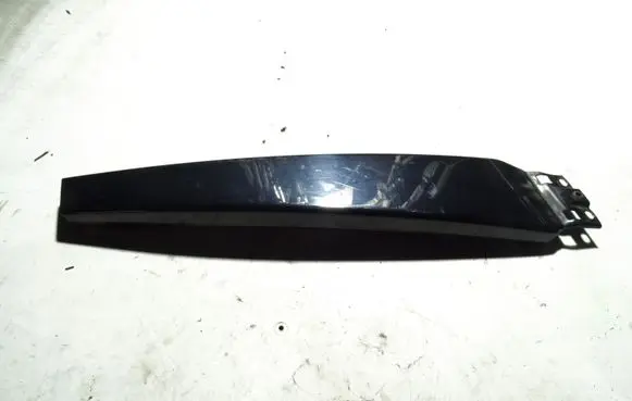Audi A4 S4 B7 8E 8H Front door glass trim molding 8E0853289D