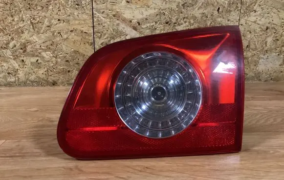 Volkswagen PASSAT B6 Tailgate rear/tail lights 27448002 3C9945094