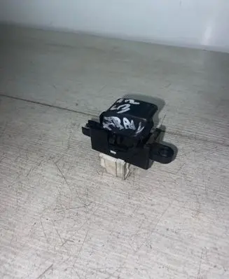 Nissan X-Trail T30 Electric window control switch 4306z
