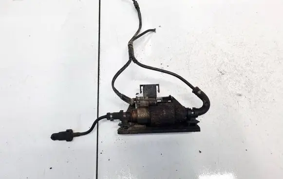 Volkswagen PASSAT B6 Webasto circulation pump for autonomous heater 