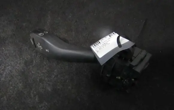 BMW 5 E39 Indicator stalk 8363668k 01104010