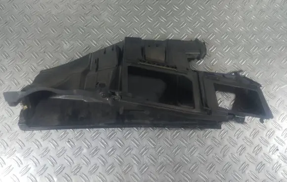 Mercedes-Benz CLS C218 X218 Air intake duct part A2128300144