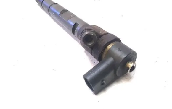 Audi A8 S8 D3 4E Fuel injector 0445110158