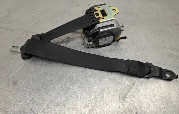 Mercedes-Benz E W211 Front seatbelt 2118600185 561014701
