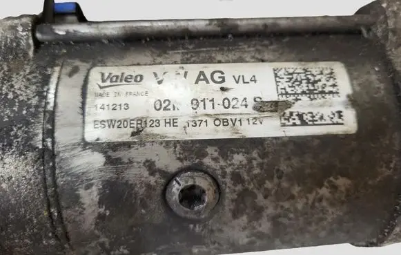 Volkswagen Golf VII Starter motor 02M911024