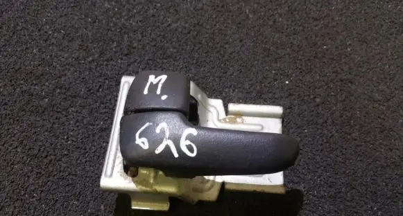Mazda 626 Rear door interior handle mdh20i