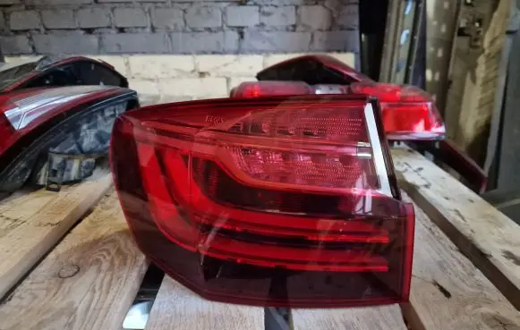 BMW 5 F10 F11 Rear/tail lights 18818001
