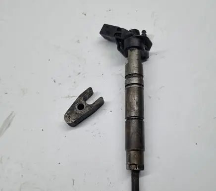 Mercedes-Benz E W211 Fuel injector A642070 051010 0445115