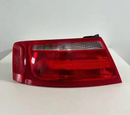 Audi A5 8T 8F Rear/tail lights 8T0945096