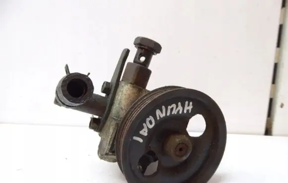 Hyundai Accent Power steering pump 57110-25000