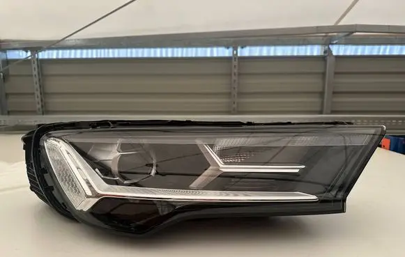 Audi Q7 4M Headlight/headlamp 4M0941012C