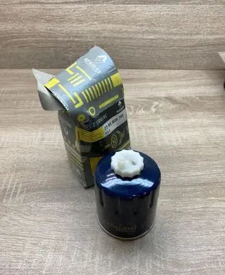Renault Trafic I Oil filter cover 7701039703 CS436