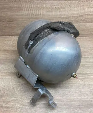 Mercedes-Benz E W211 Vacuum air tank A2113200015