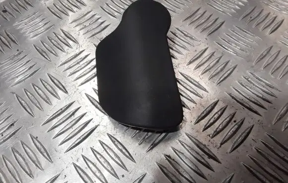 Engine bonnet (hood) release handle