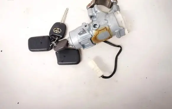 Toyota Avensis Verso Ignition lock 45020287 45020-28-7