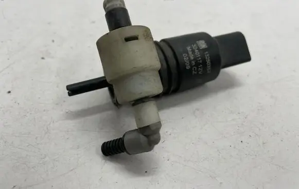 Opel Zafira C Windscreen/windshield washer pump 13250358