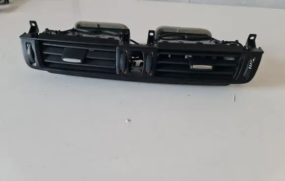 BMW X5 F15 Dash center air vent grill 9252648