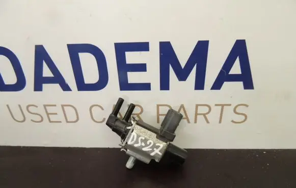 Ford Focus Vacuum valve BS7E9A500 DS27