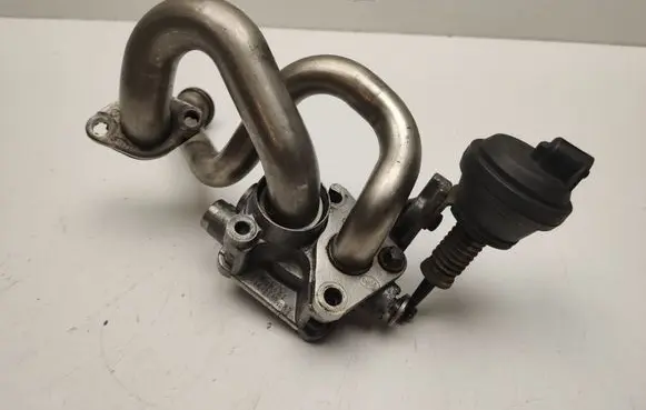 Mercedes-Benz E W212 Electric throttle body valve A6421401263
