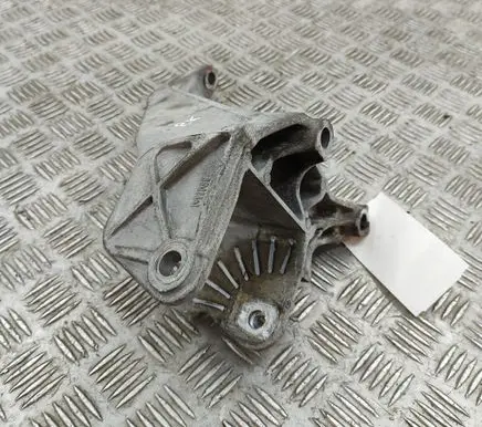 Mini One - Cooper R50 - 53 Gearbox mounting bracket 6756221