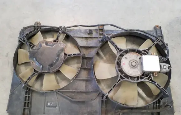 Mitsubishi Grandis Radiator cooling fan shroud 1680004611 4993003171