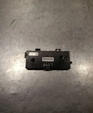 BMW X1 E84 Antenna control unit 916833504 50110051A00 17051CE84