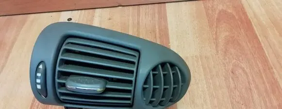 Mercedes-Benz C W203 Dashboard side air vent grill/cover trim A2038300654