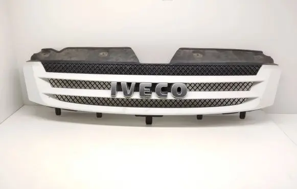 Iveco Daily 4th gen Front bumper upper radiator grill 38028010105 061616 041007