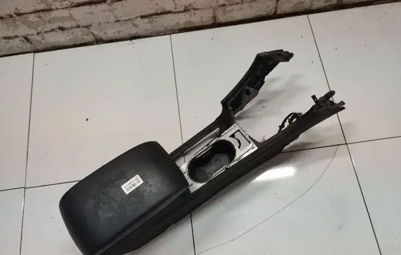 Ford Mondeo MK IV Armrest 