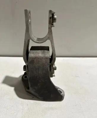 Volvo XC90 Engine mount bracket 31339951
