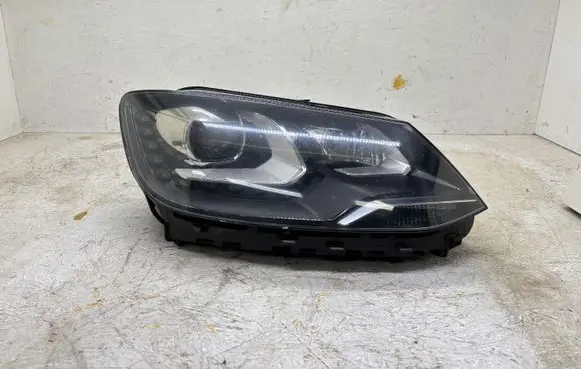 Volkswagen Sharan Headlight/headlamp 7N1941752B