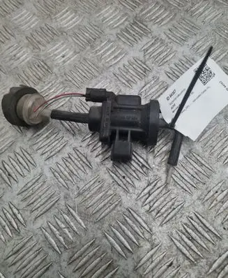 Mercedes-Benz E W210 Vacuum valve A0005450427