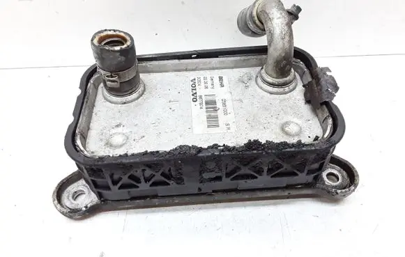 Engine oil radiator