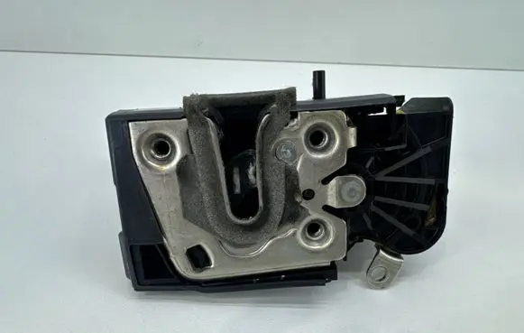 Dacia Duster II Rear door lock 825034872R