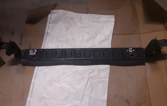 Volvo XC60 Bottom radiator support slam panel 